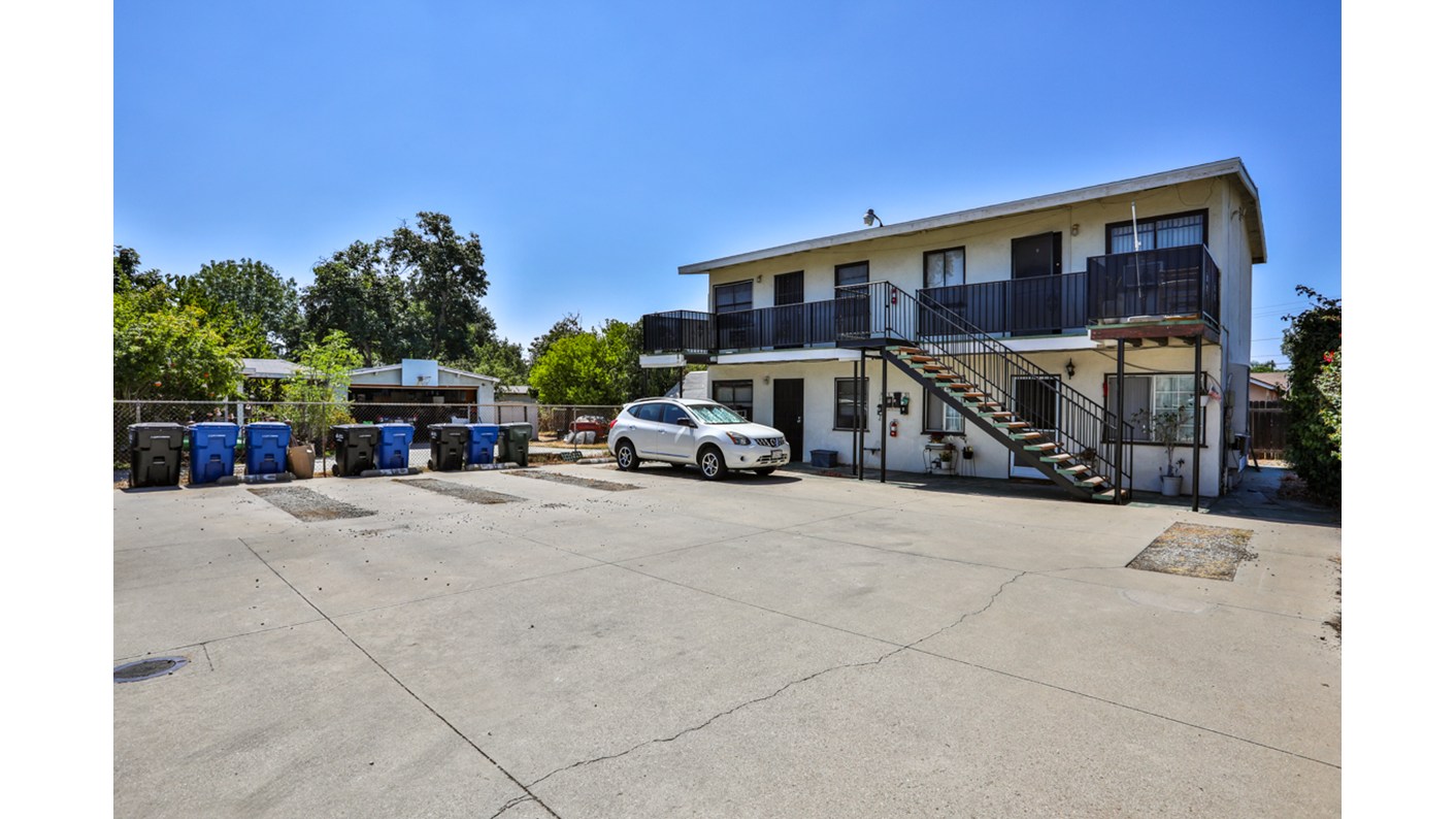 627 South Santa Fe Avenue, Glendora, CA 91740