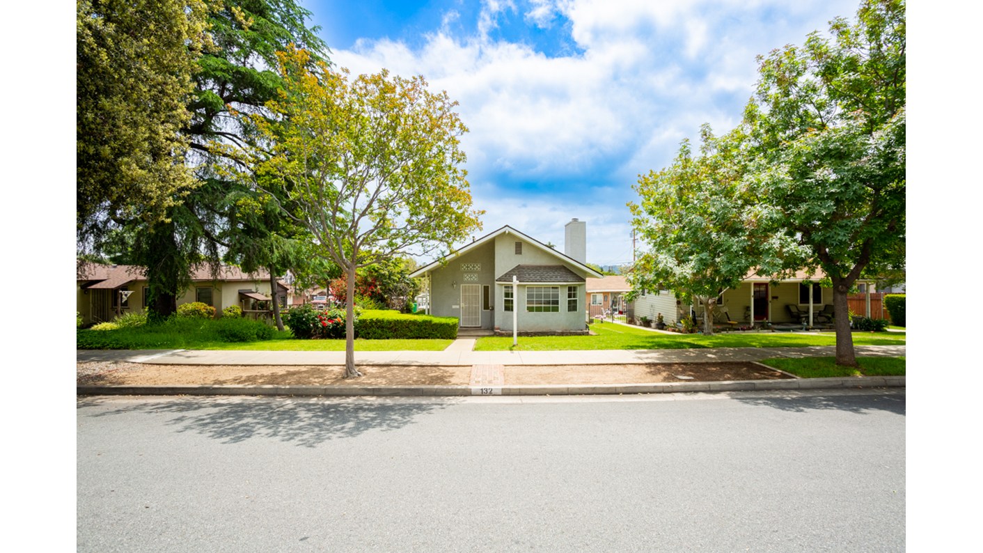 152 West 5th Street, San Dimas, CA 91773