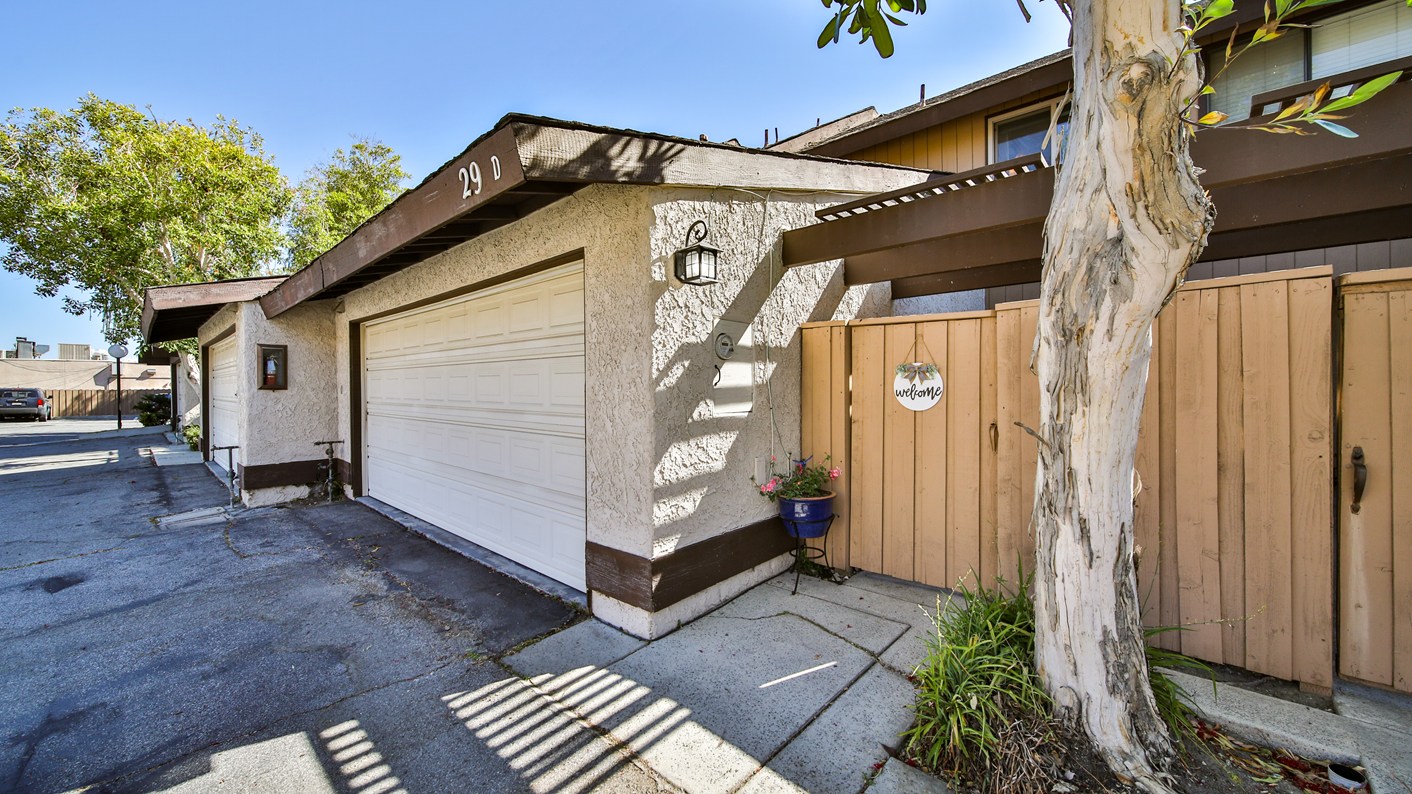 24829 Apple Street Unit D, Santa Clarita, CA 91321
