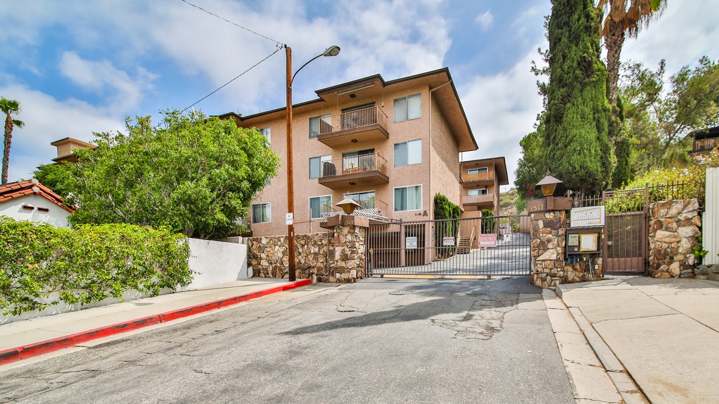 1517 East Garfield Avenue 76, Glendale, CA 91205