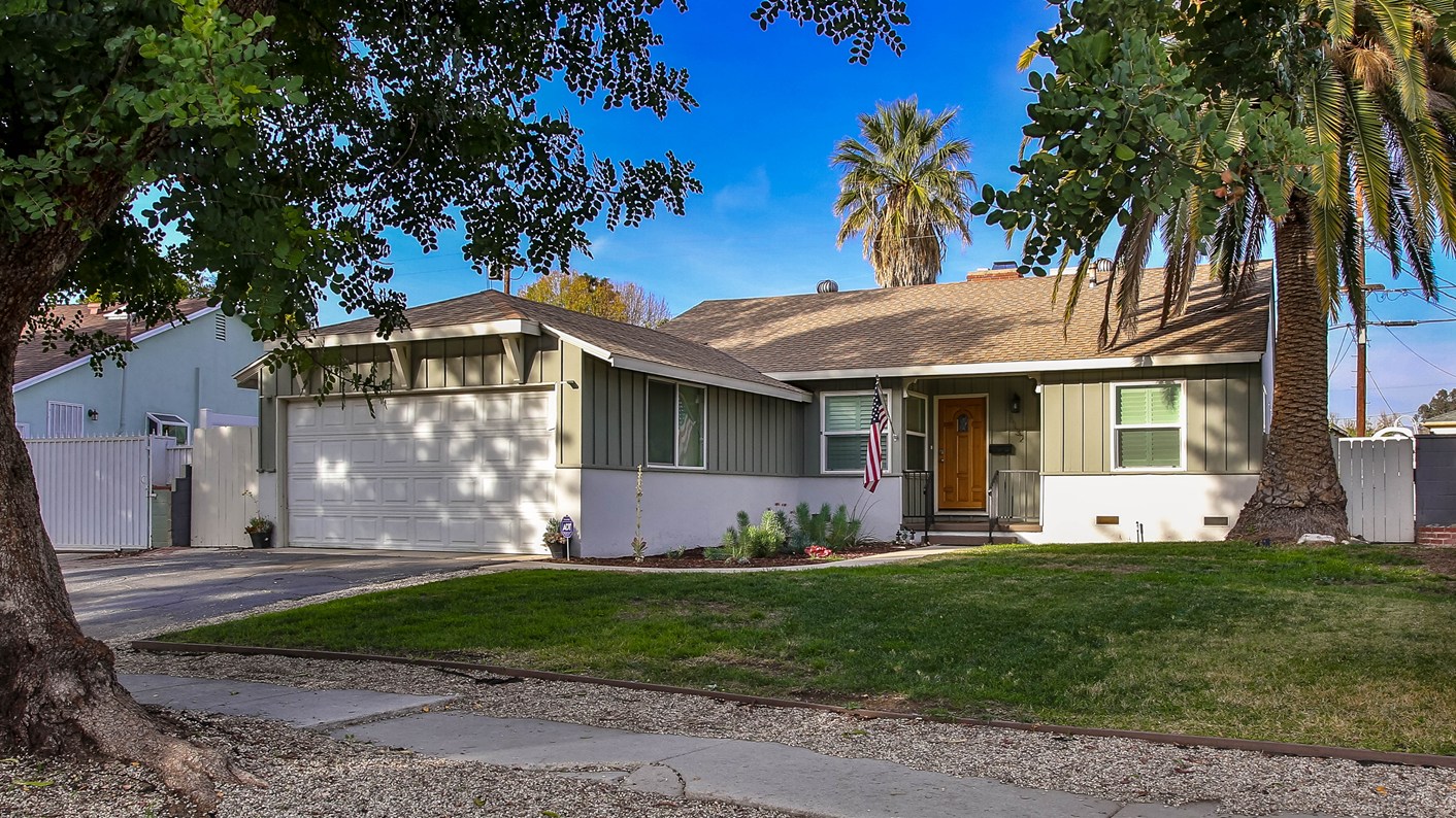 8132 Genesta Avenue, Los Angeles, CA 91406