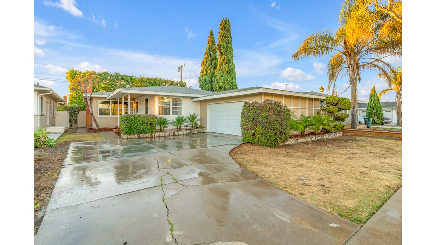 13621 Arcturus Avenue, Gardena, CA 90249