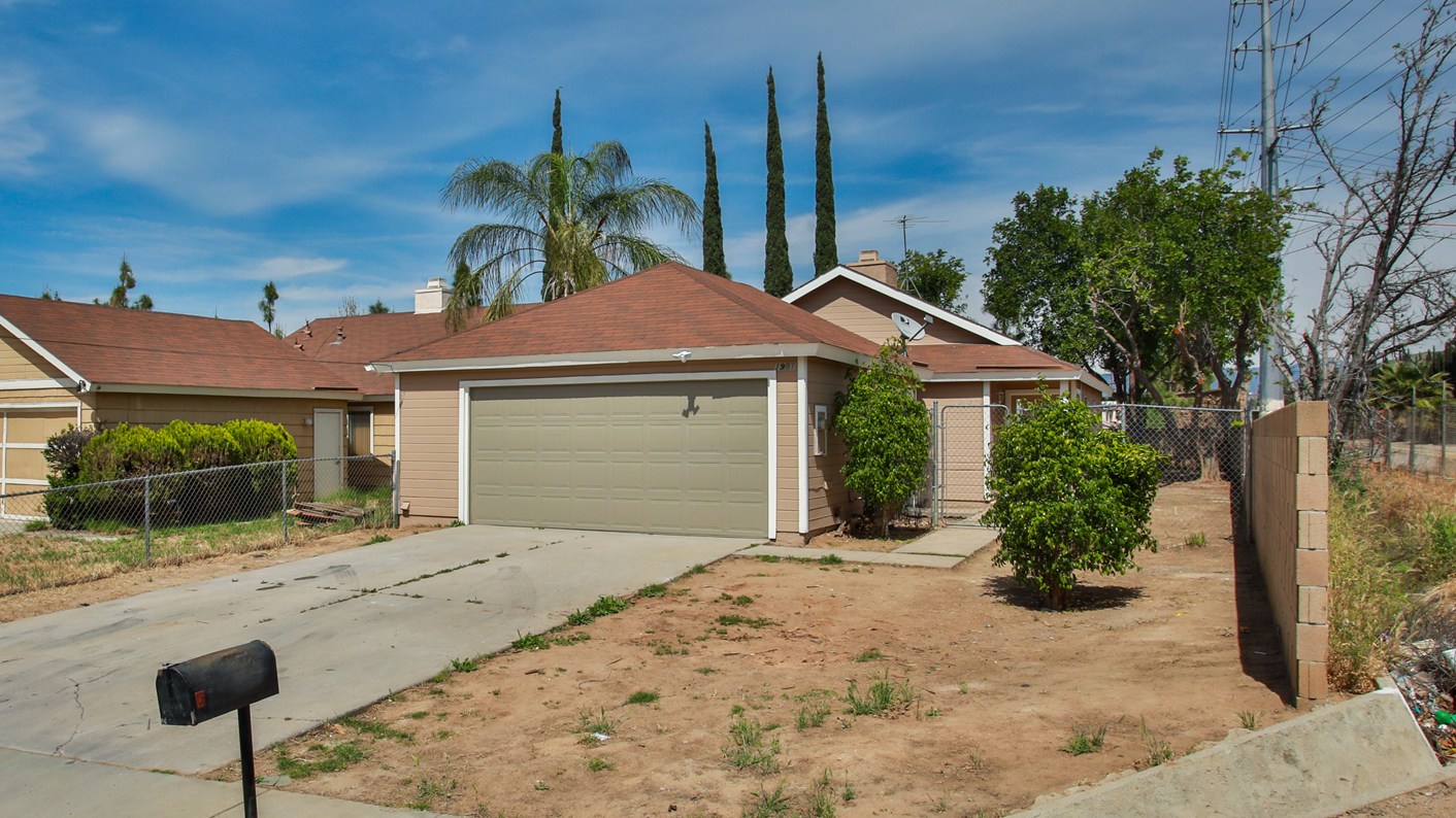 1901 Thornton Street, Riverside, CA 92507