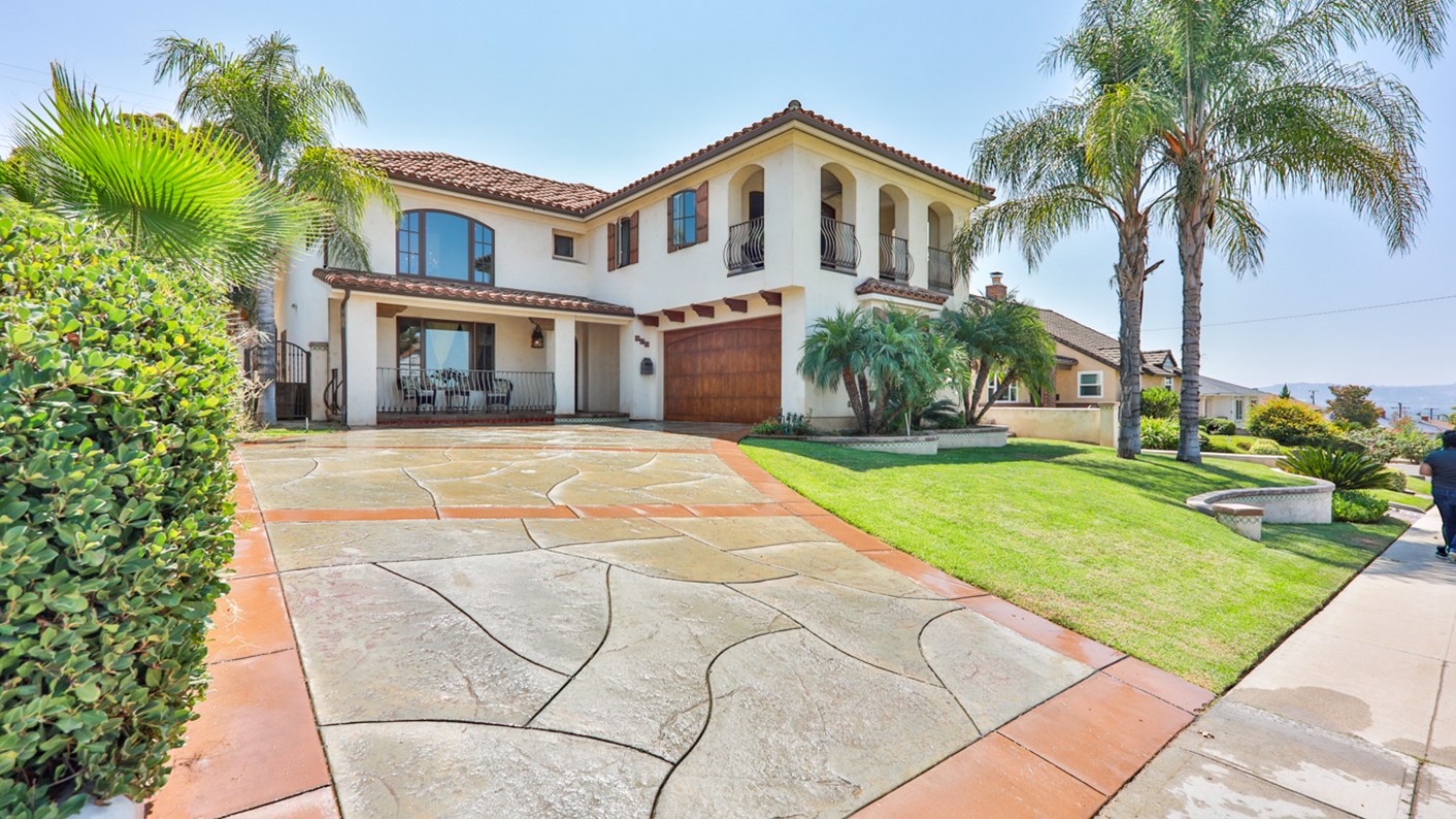 906 Amherst Drive, Burbank, CA 91504