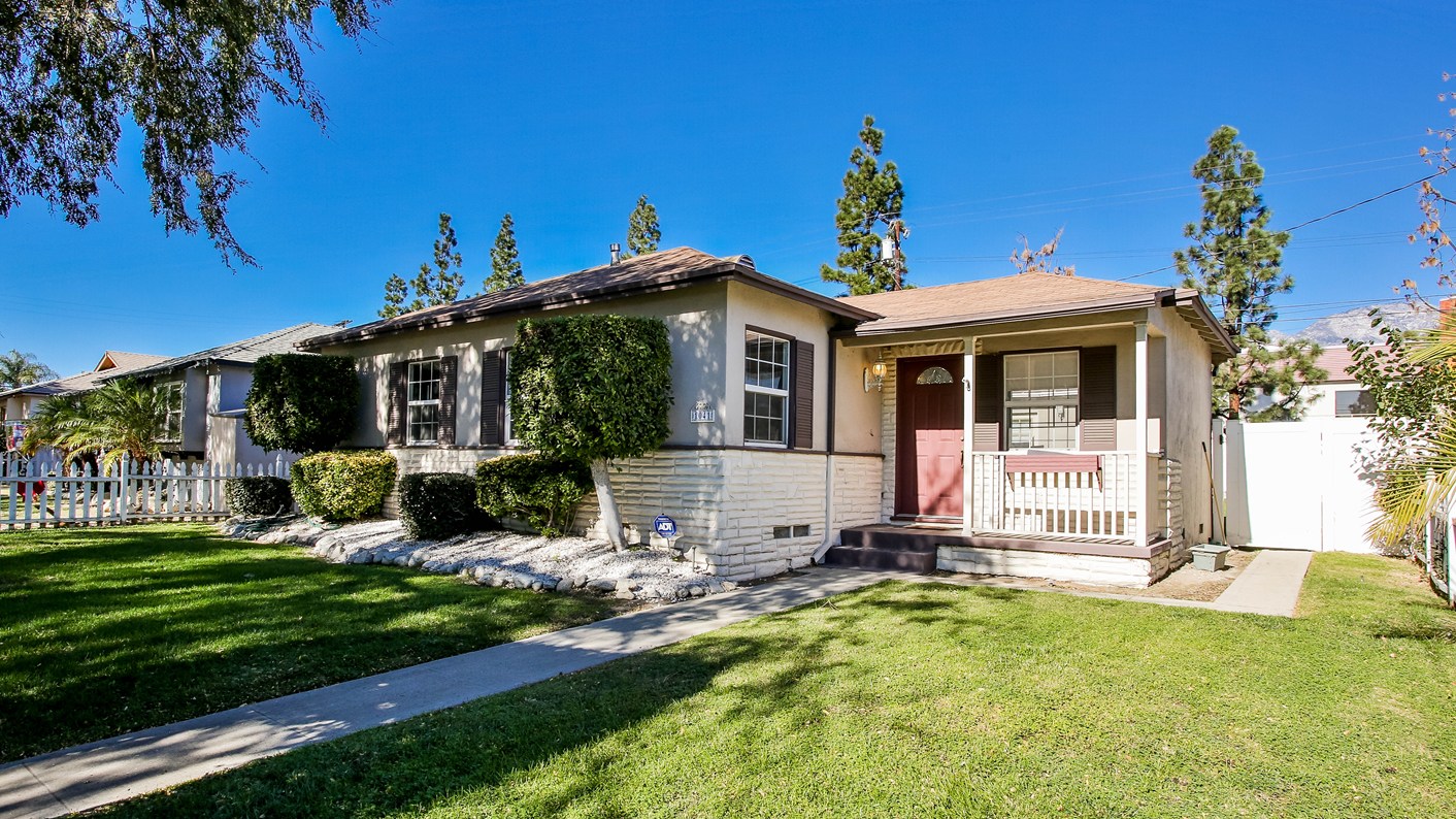 1041 Mesa Ct, Upland, CA 91786