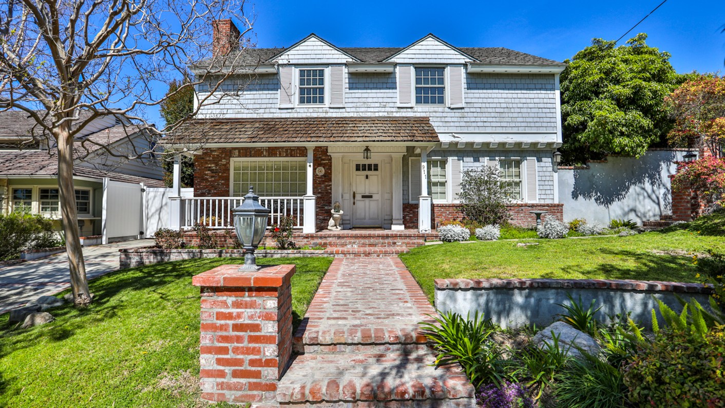 911 East Grinnell Drive, Burbank, CA 91501