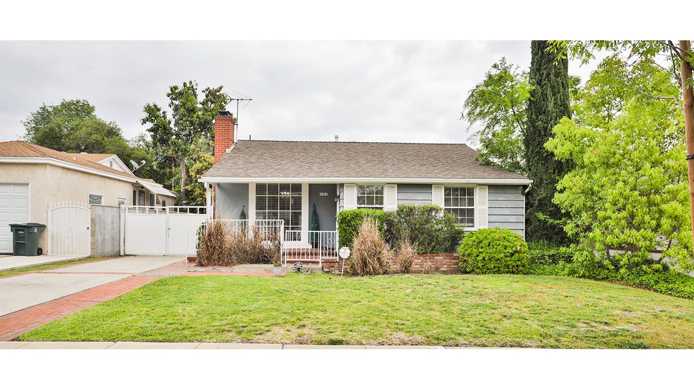 484 North Daisy Avenue, Pasadena, CA 91107
