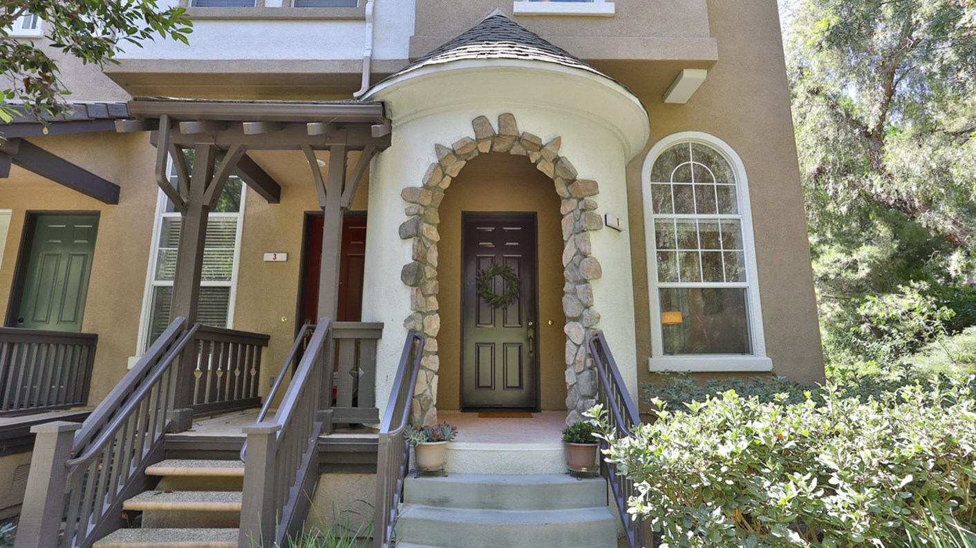 1 Cupertino Circle, Aliso Viejo, CA 92656