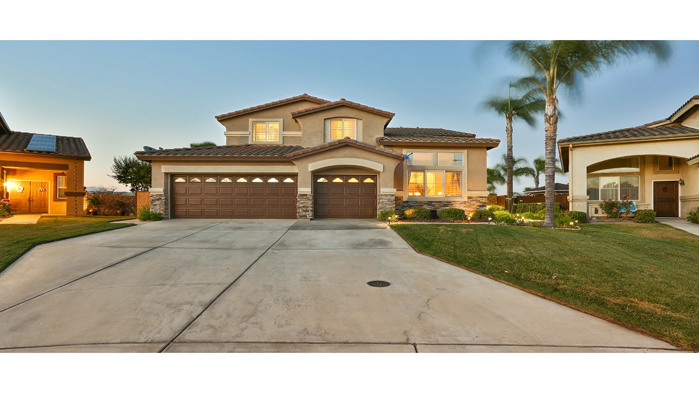 8306 Vienna Way, Riverside, CA 92508