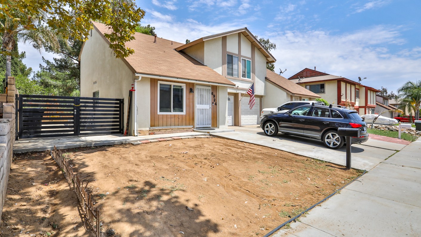 6924 Kern Drive, Jurupa Valley, CA 92509