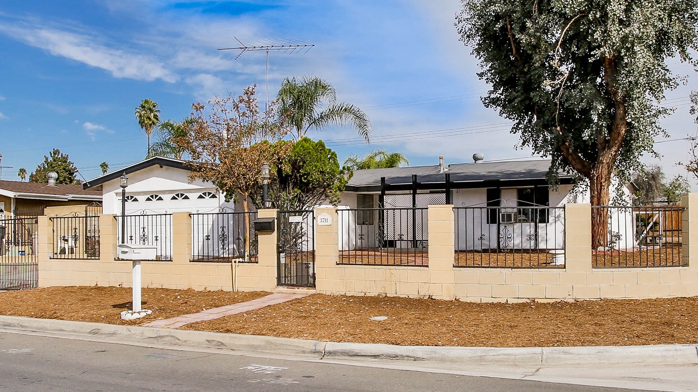 3711 Windsong Street, Corona, CA 92879