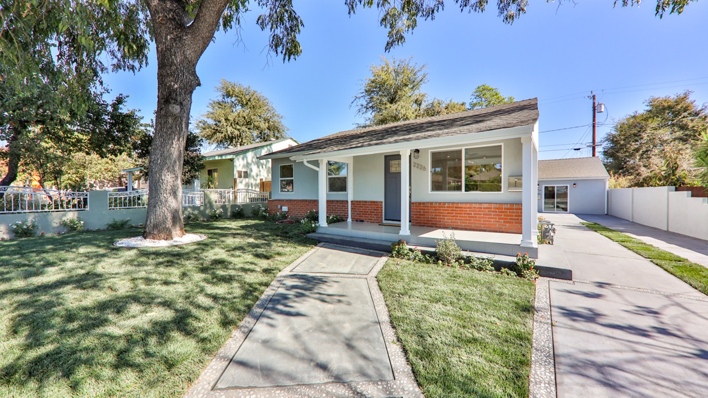 2226 North Buena Vista Street, Burbank, CA 91504