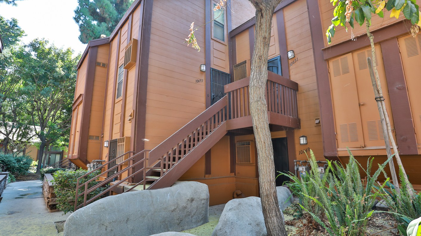 10653 Lakefront Drive Unit 203, Norwalk, CA 90650