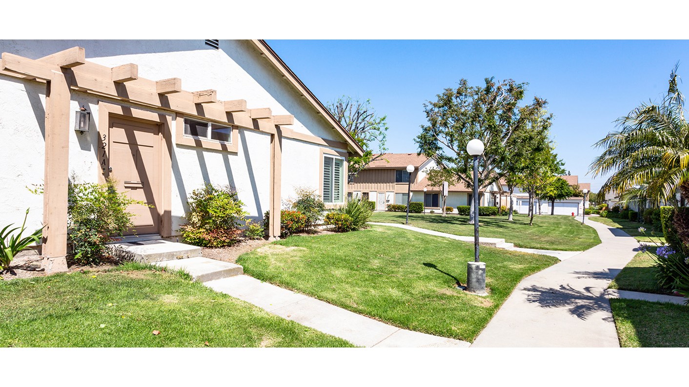 321 West Alton Avenue Unit A, Santa Ana, CA 92707