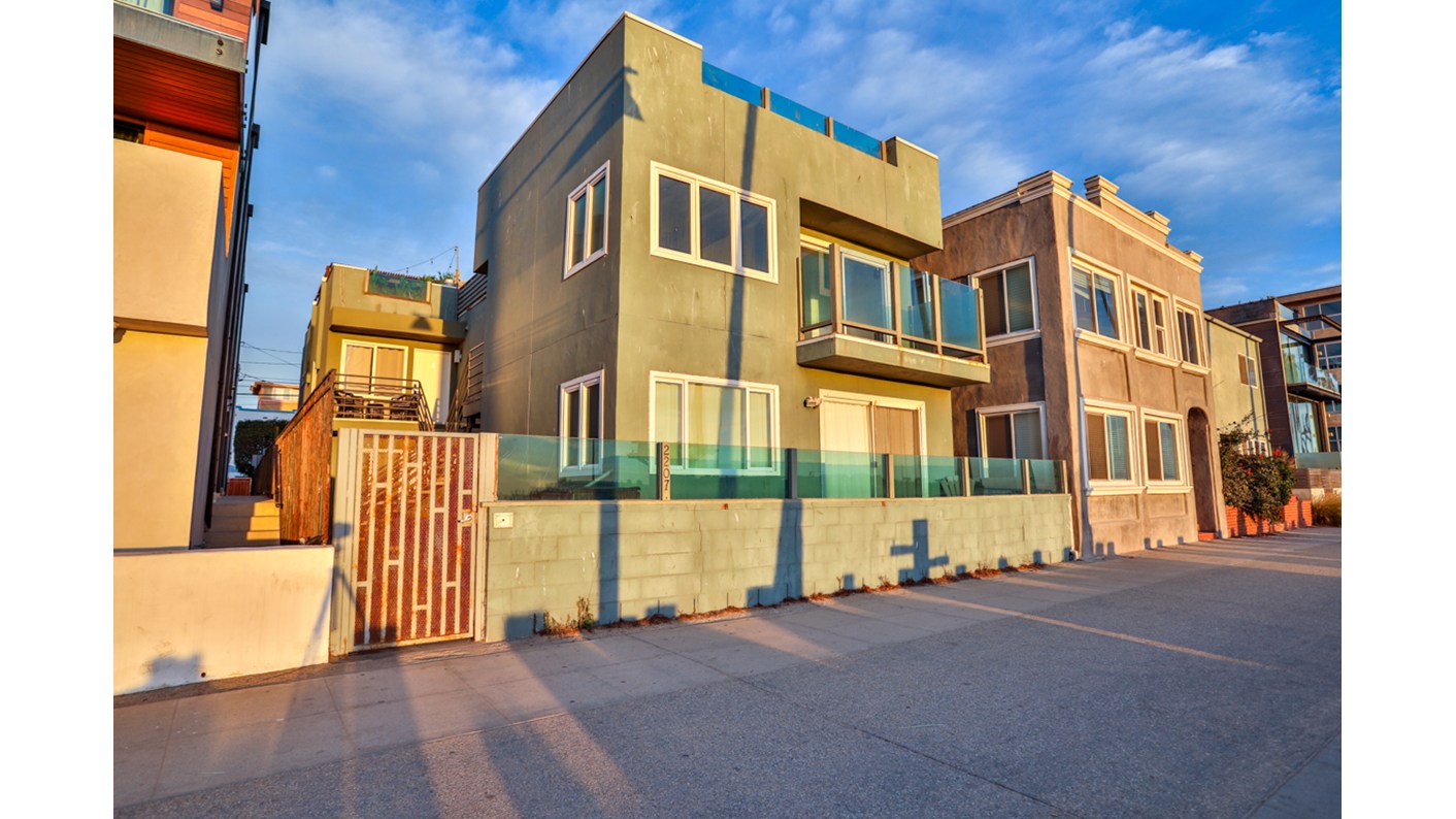 2207 Ocean Front Walk #2, Venice, CA 90291