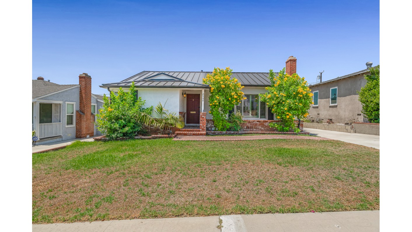 2549 North Keystone Street, Burbank, CA 91504