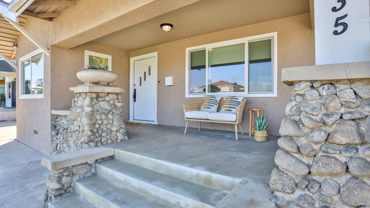 5435 7th Avenue, Los Angeles, CA 90043