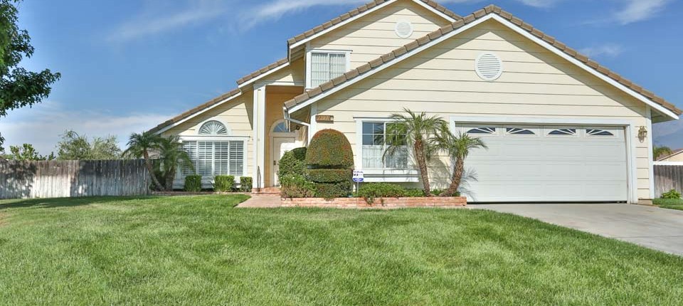 1297 W Banyon St, Rialto, CA 92377