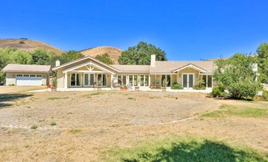 6350 Chesebro Rd, Agoura Hills, CA 91301