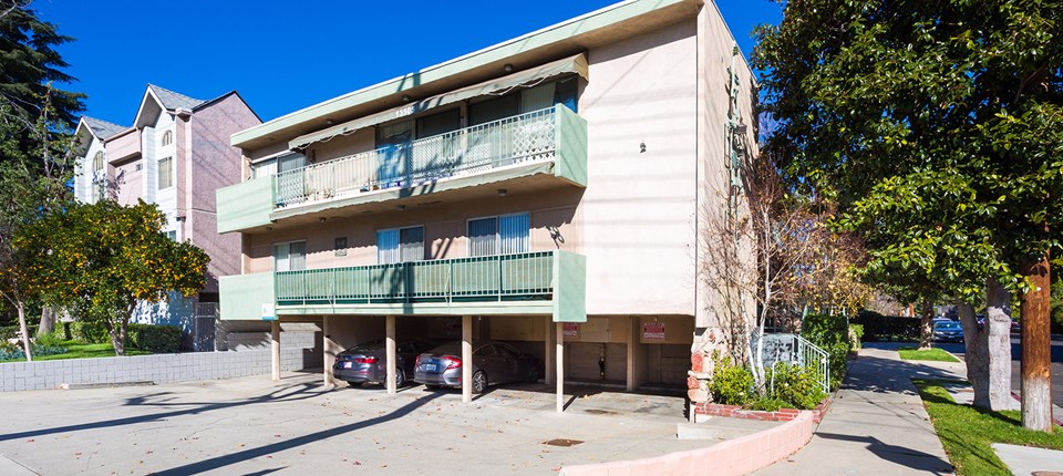 13505 Burbank Boulevard 4, Los Angeles, CA 91401