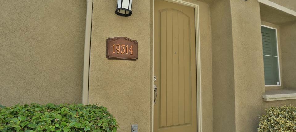 19314 Opal Ln, Santa Clarita, CA 91350