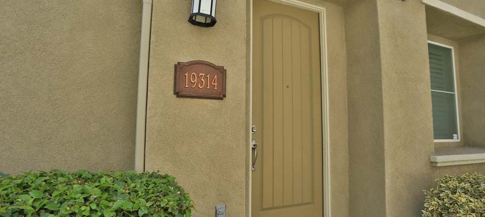 19314 Opal Ln, Santa Clarita, CA 91350