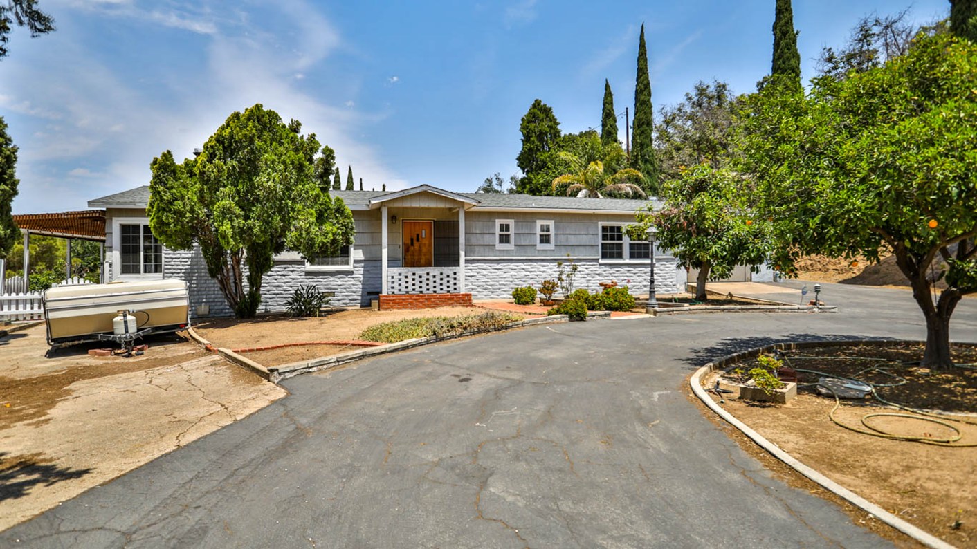 3052 Slivkoff Drive, Escondido, CA 92027