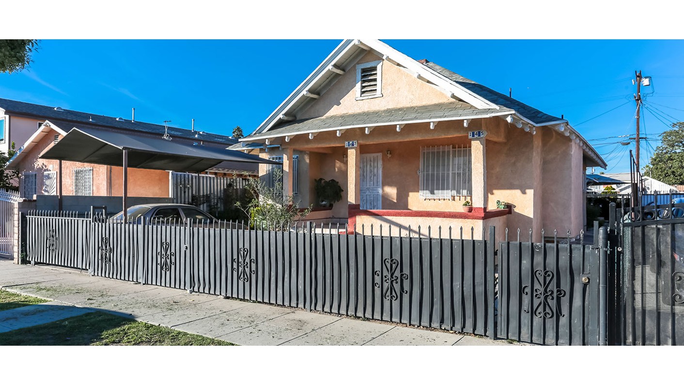 140 West 71st Street, Los Angeles, CA 90003