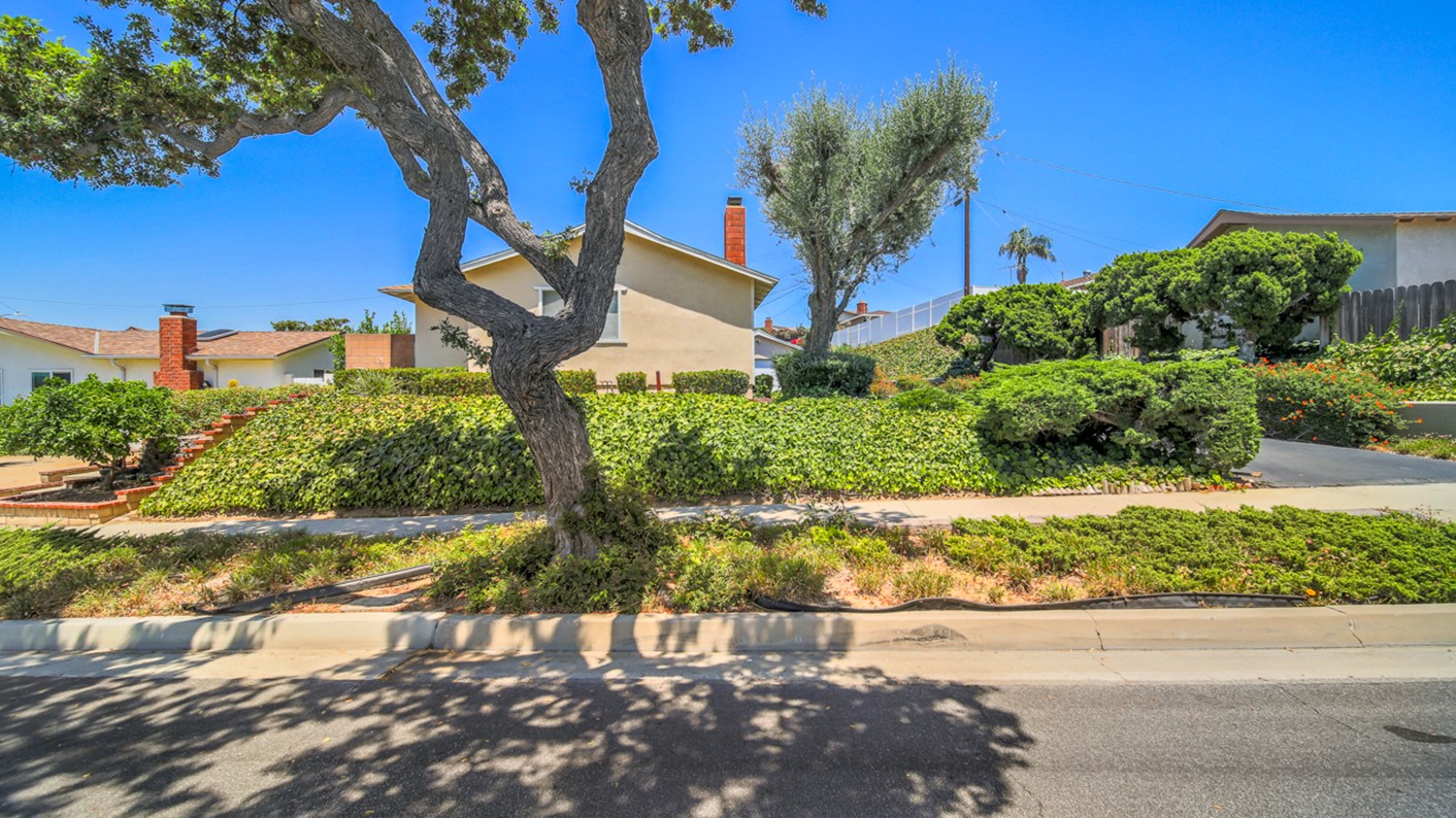 14811 Steprock Drive, La Mirada, CA 90638