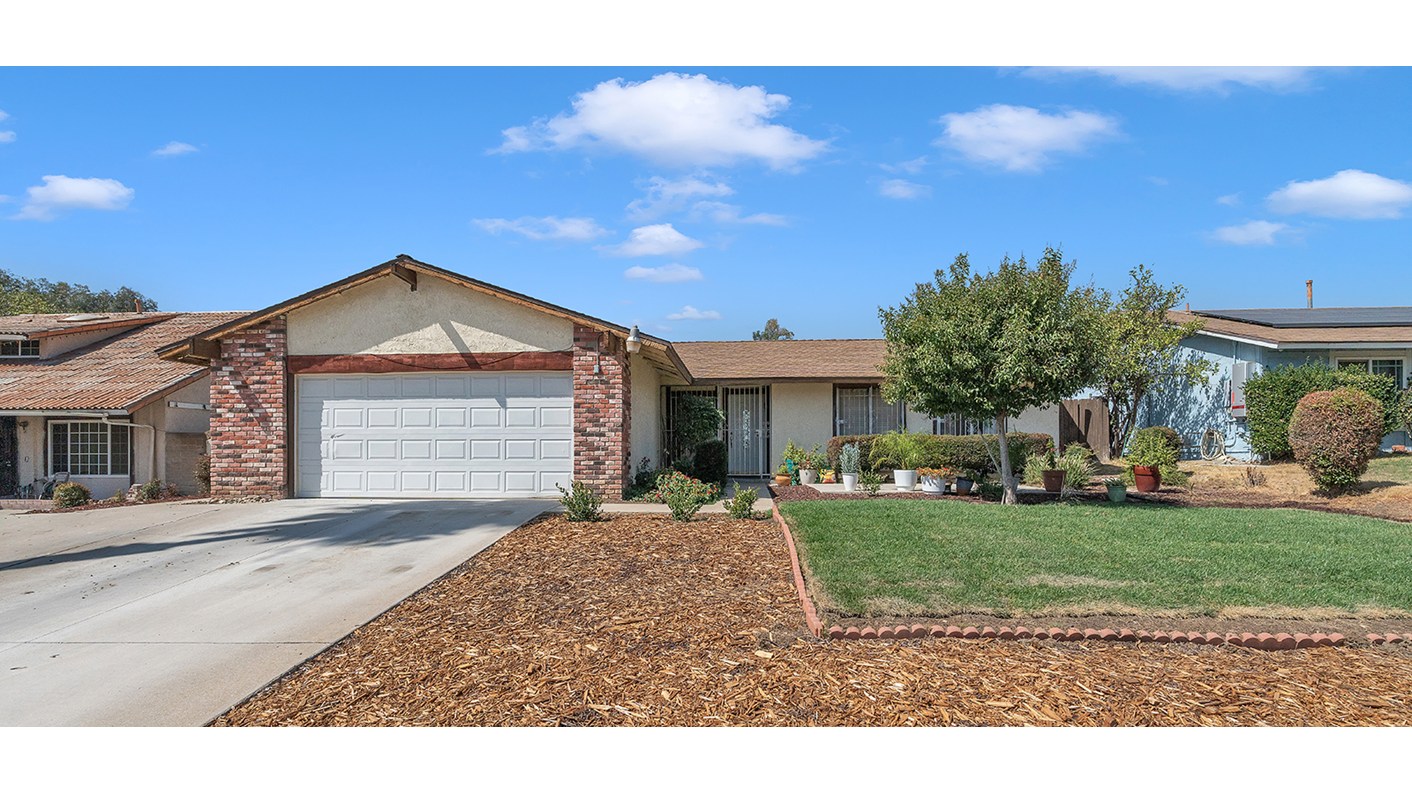 7464 Nelson Avenue, Fontana, CA 92336