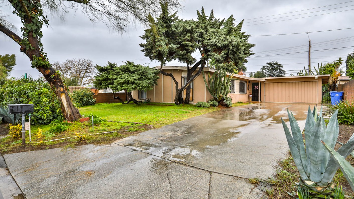 5902 North Viceroy Avenue, Azusa, CA 91702