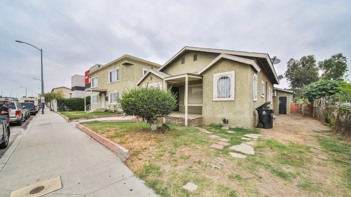 2075 East Imperial Highway, Los Angeles, CA 90059