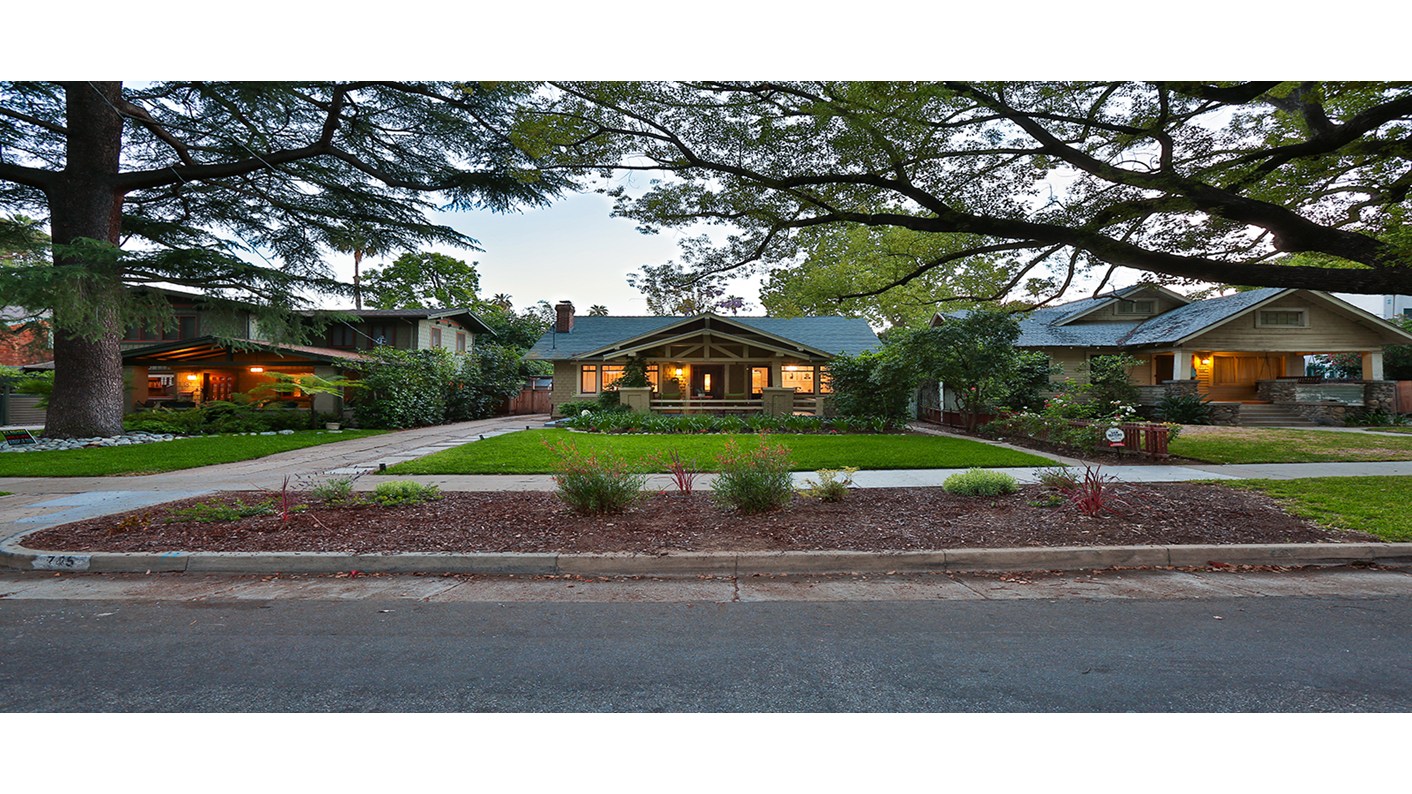 745 North Michigan Avenue, Pasadena, CA 91104