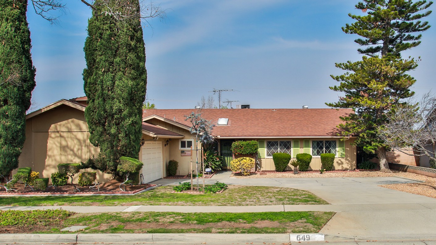 649 Alta Vista Avenue, Corona, CA 92882