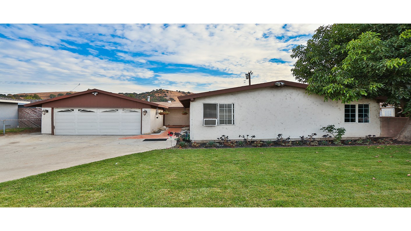 2524 Leebe Avenue, Pomona, CA 91768