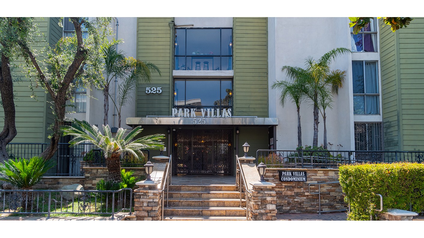 525 South Ardmore Avenue 143, Hancock Park, CA 90020