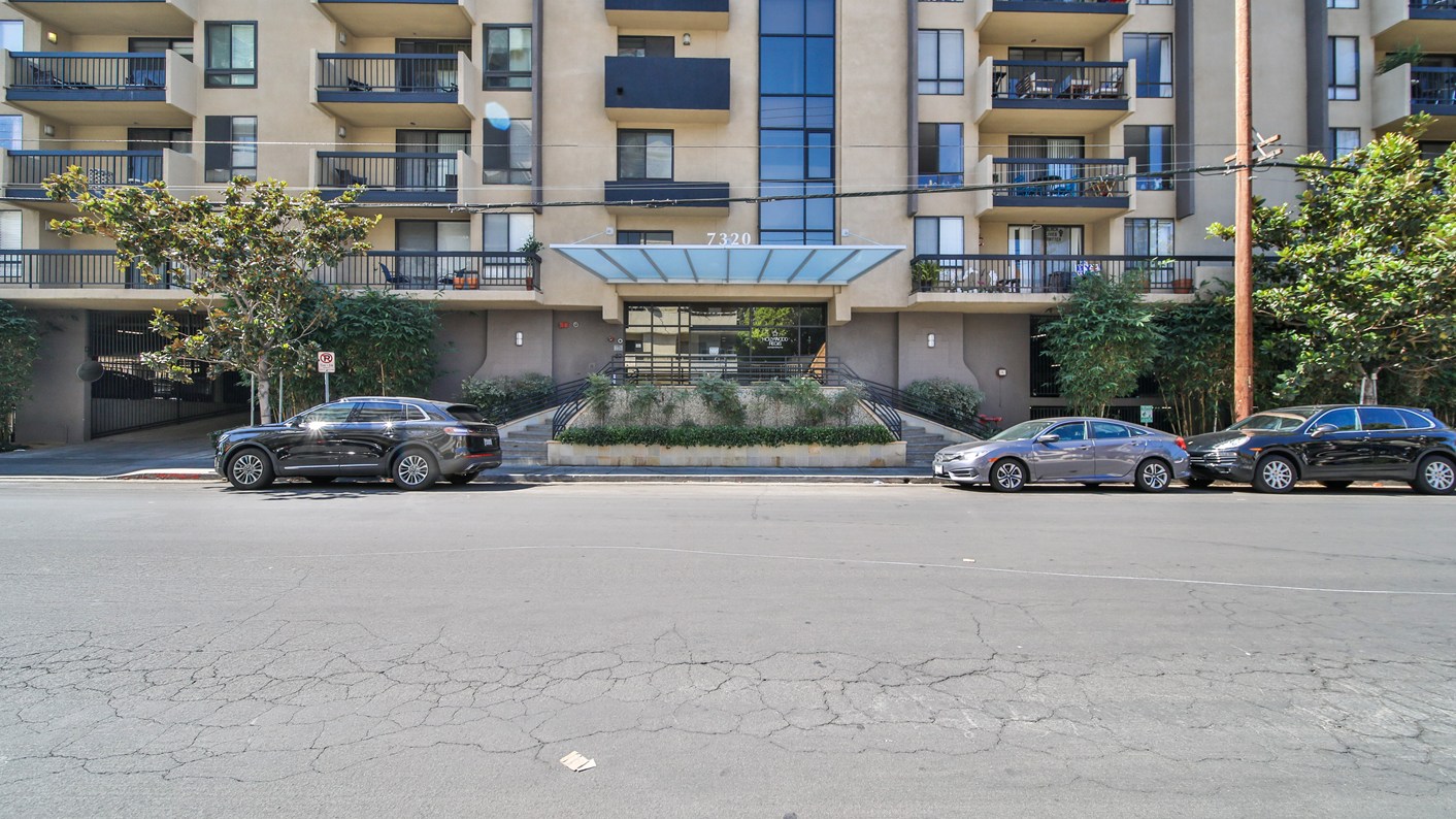 7320 Hawthorn Avenue 224, Los Angeles, CA 90046