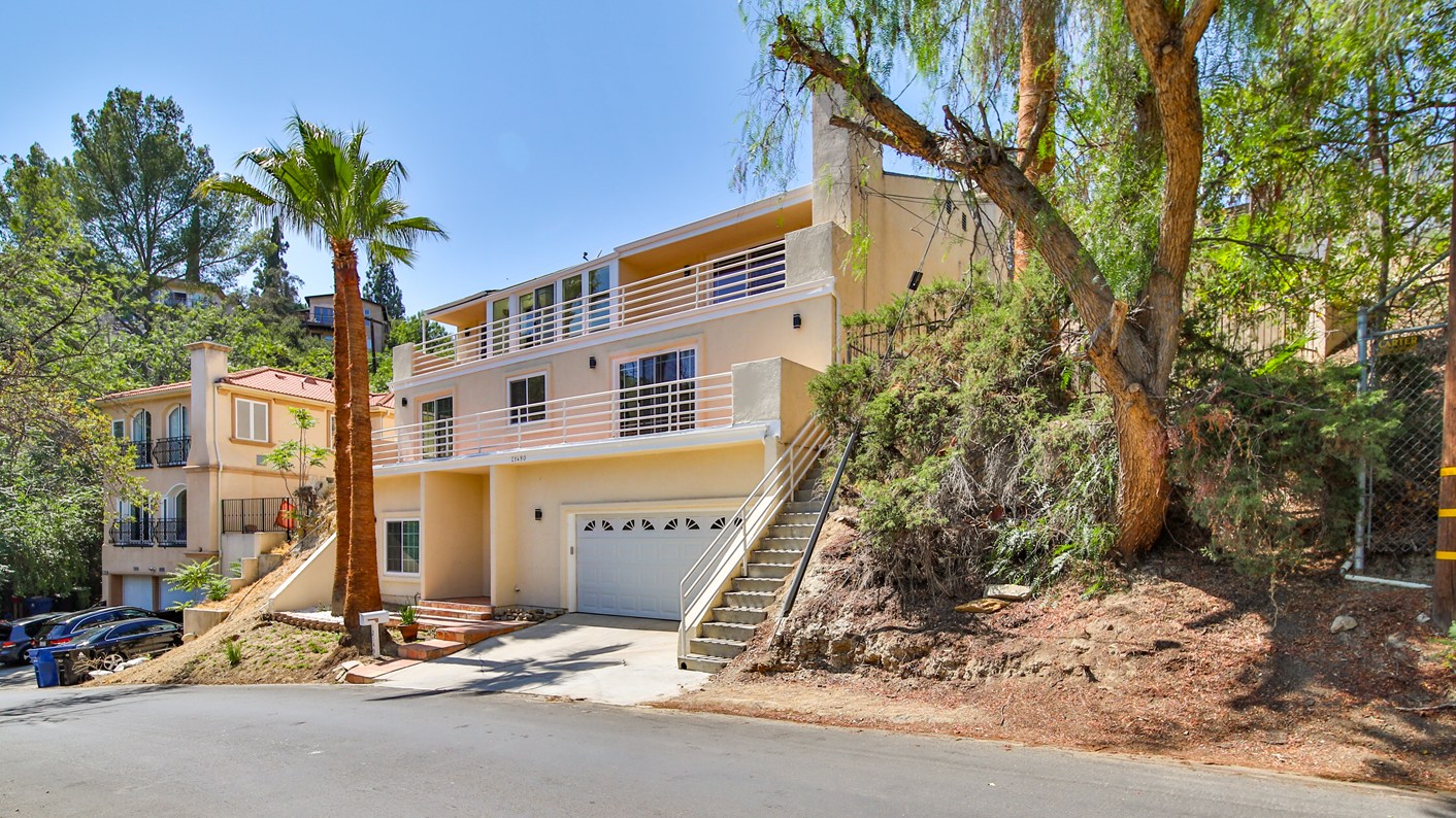 21490 Arcos Drive, Los Angeles, CA 91364