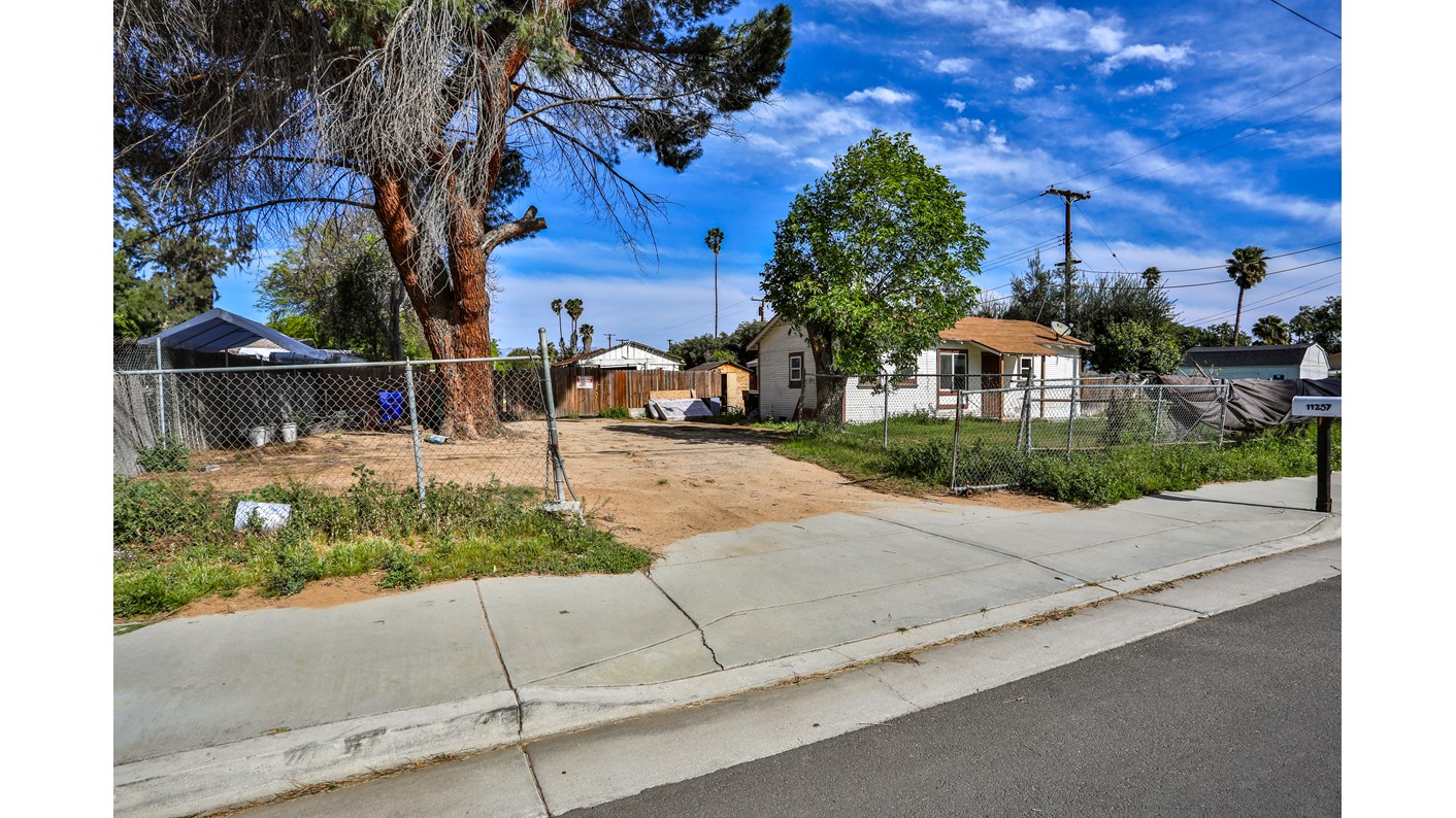 11257 Norwood Avenue, Riverside, CA 92505