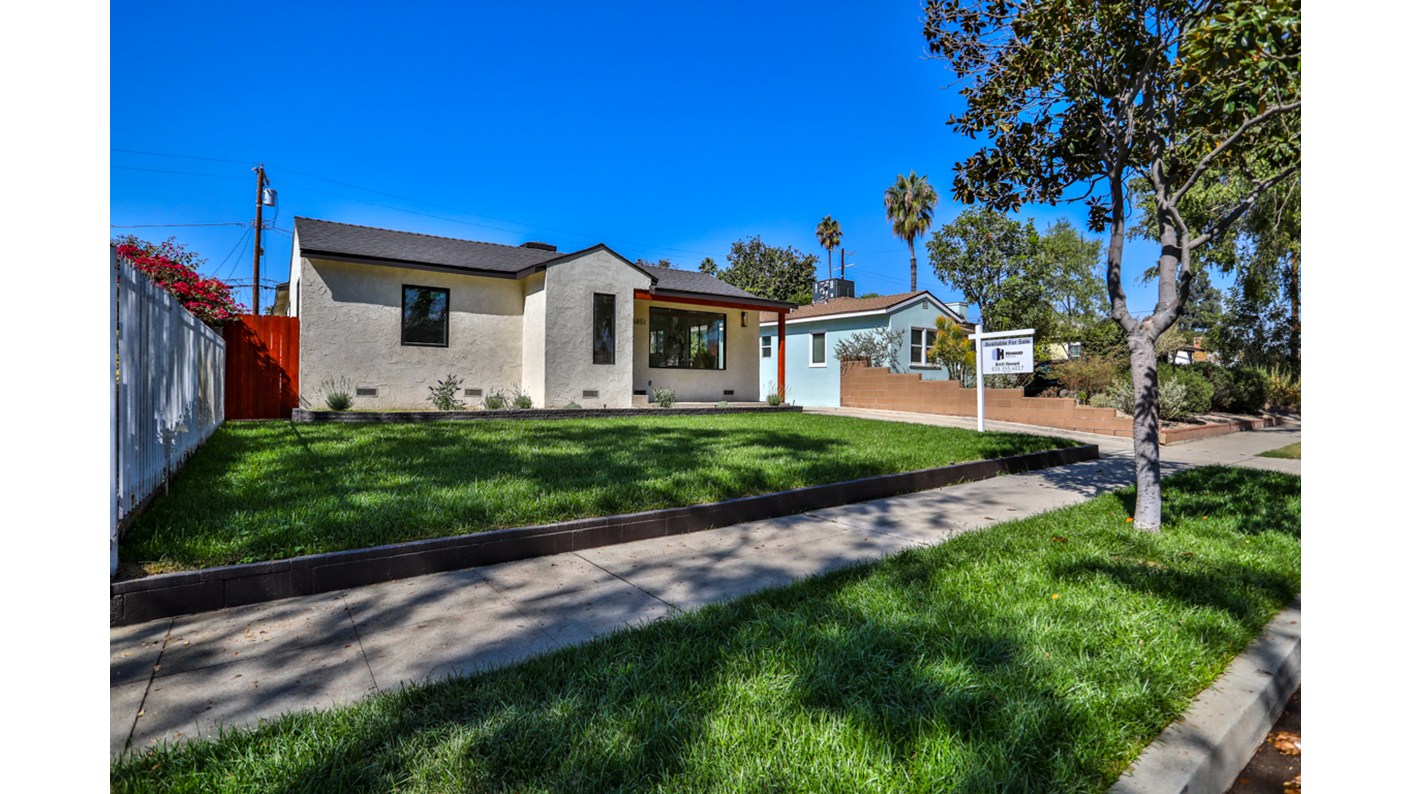 5851 Riverton Avenue, North Hollywood, CA 91601