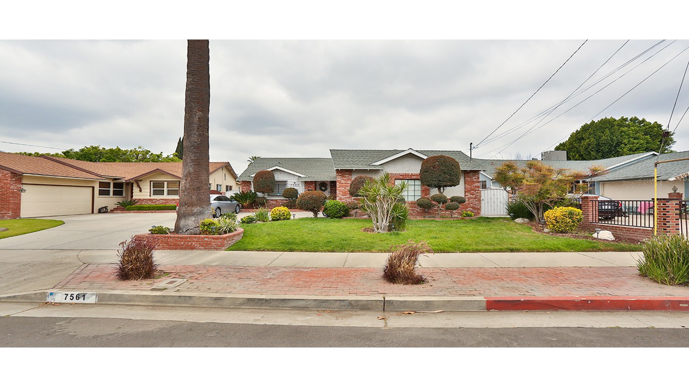 7561 Bluebell Avenue, North Hollywood, CA 91605