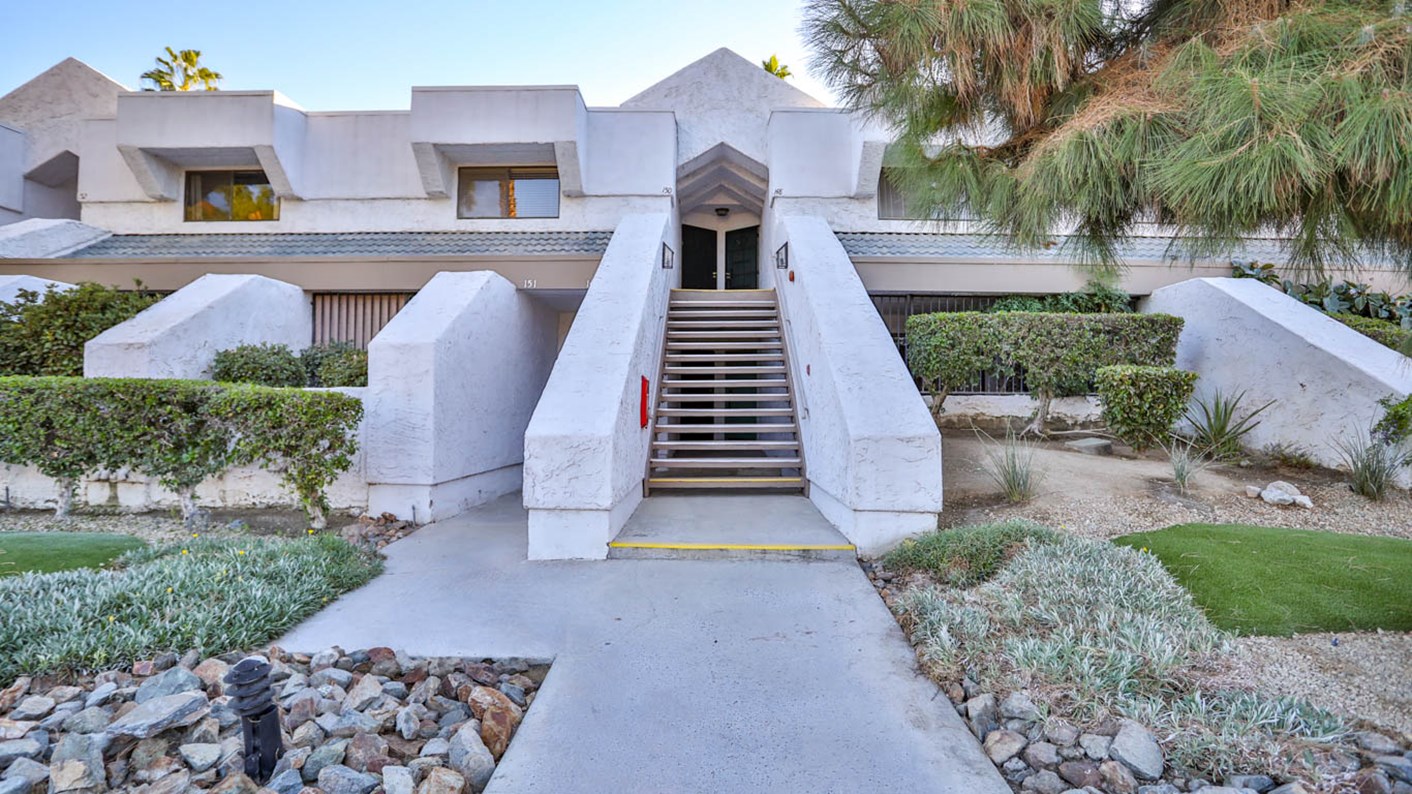 5301 East Waverly Drive, Palm Springs, CA 92264