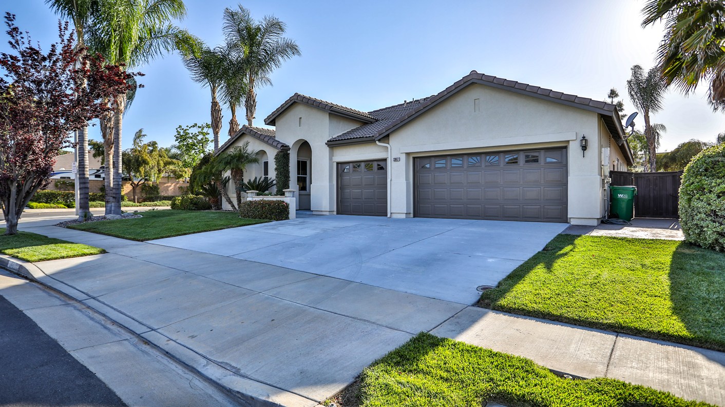 33617 Shamrock Lane, Murrieta, CA 92563