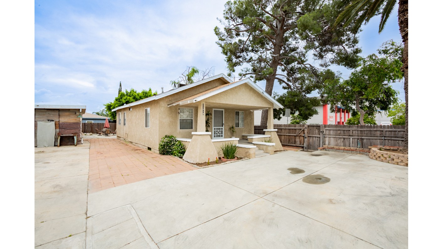 11018 Olinda Street, Sun Valley, CA 91352