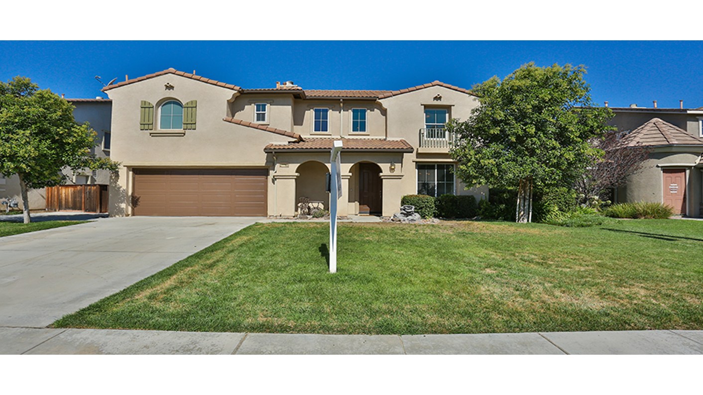 27765 Carlton Oaks Street, Murrieta, CA 92562
