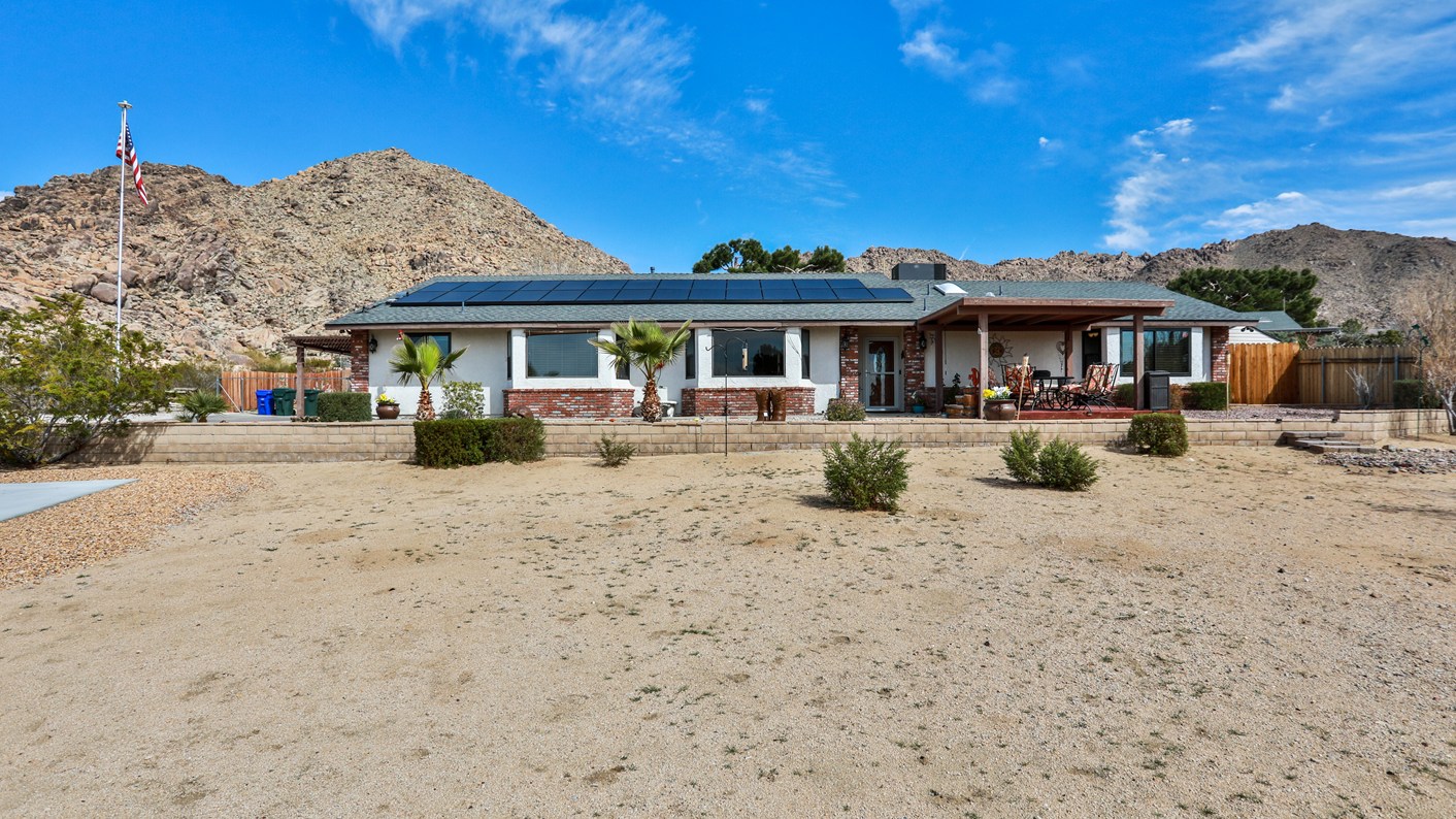 23390 Taos Road, Apple Valley, CA 92307