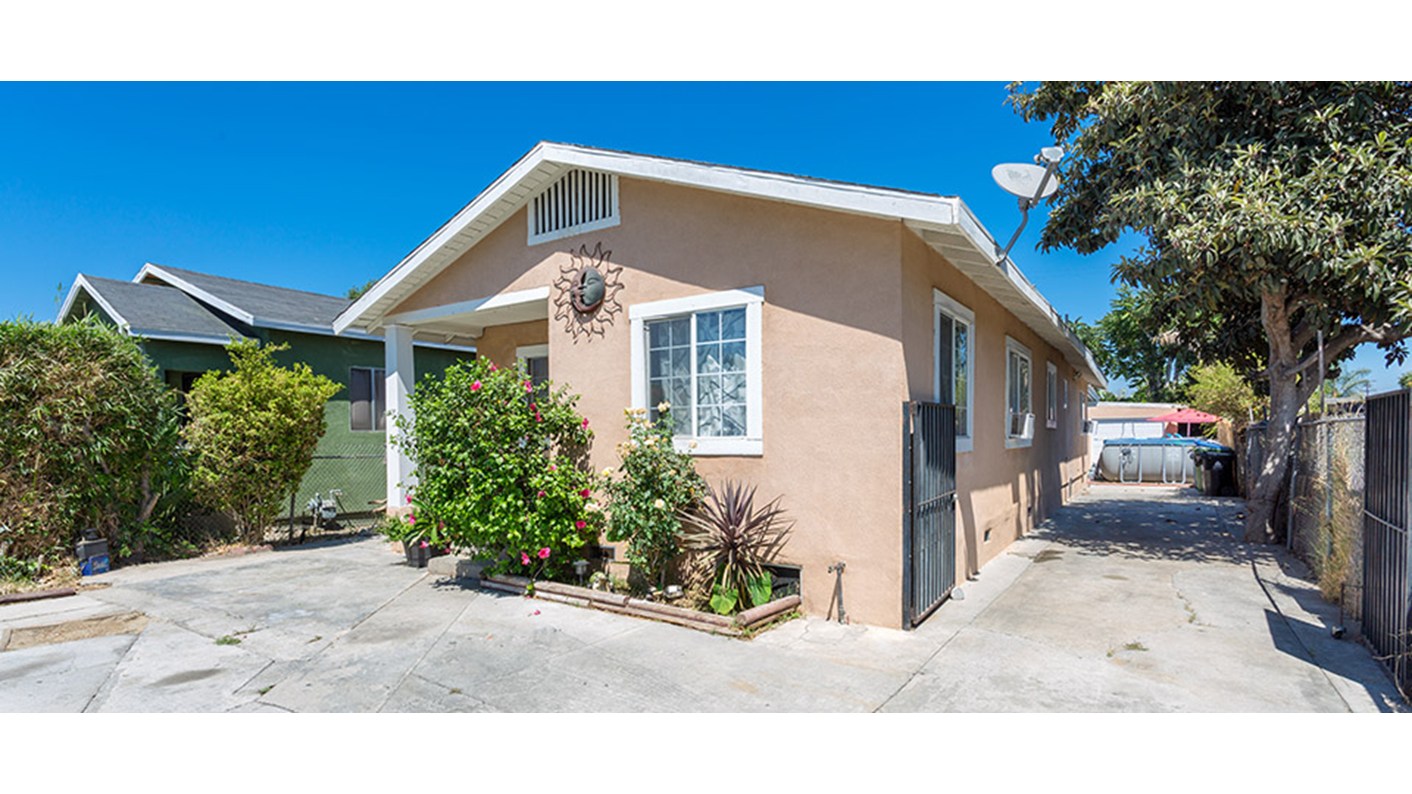 10804 Lou Dillon Avenue, Los Angeles, CA 90059