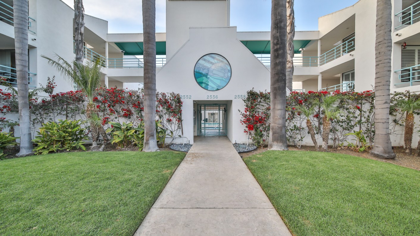 2556 Navarra Drive Unit A, Carlsbad, CA 92009