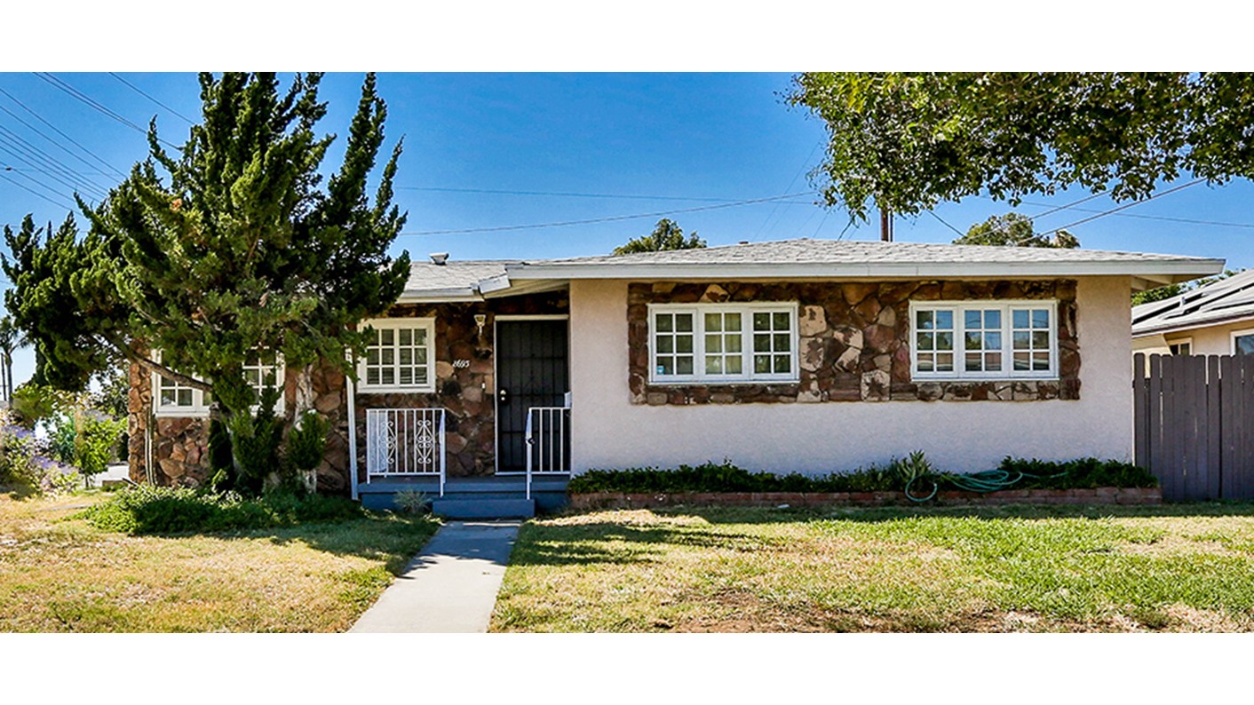 8693 Larkin Ct, Riverside, CA 92504