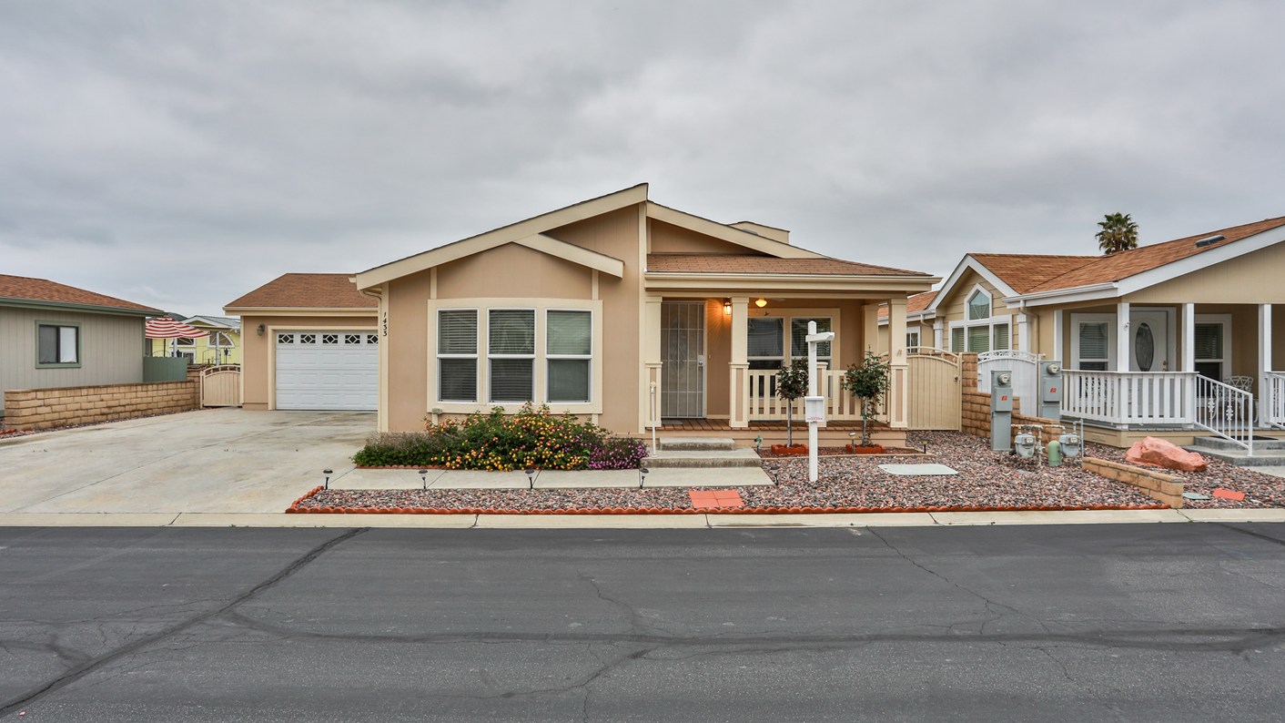1433 Martinique Drive, Hemet, CA 92543